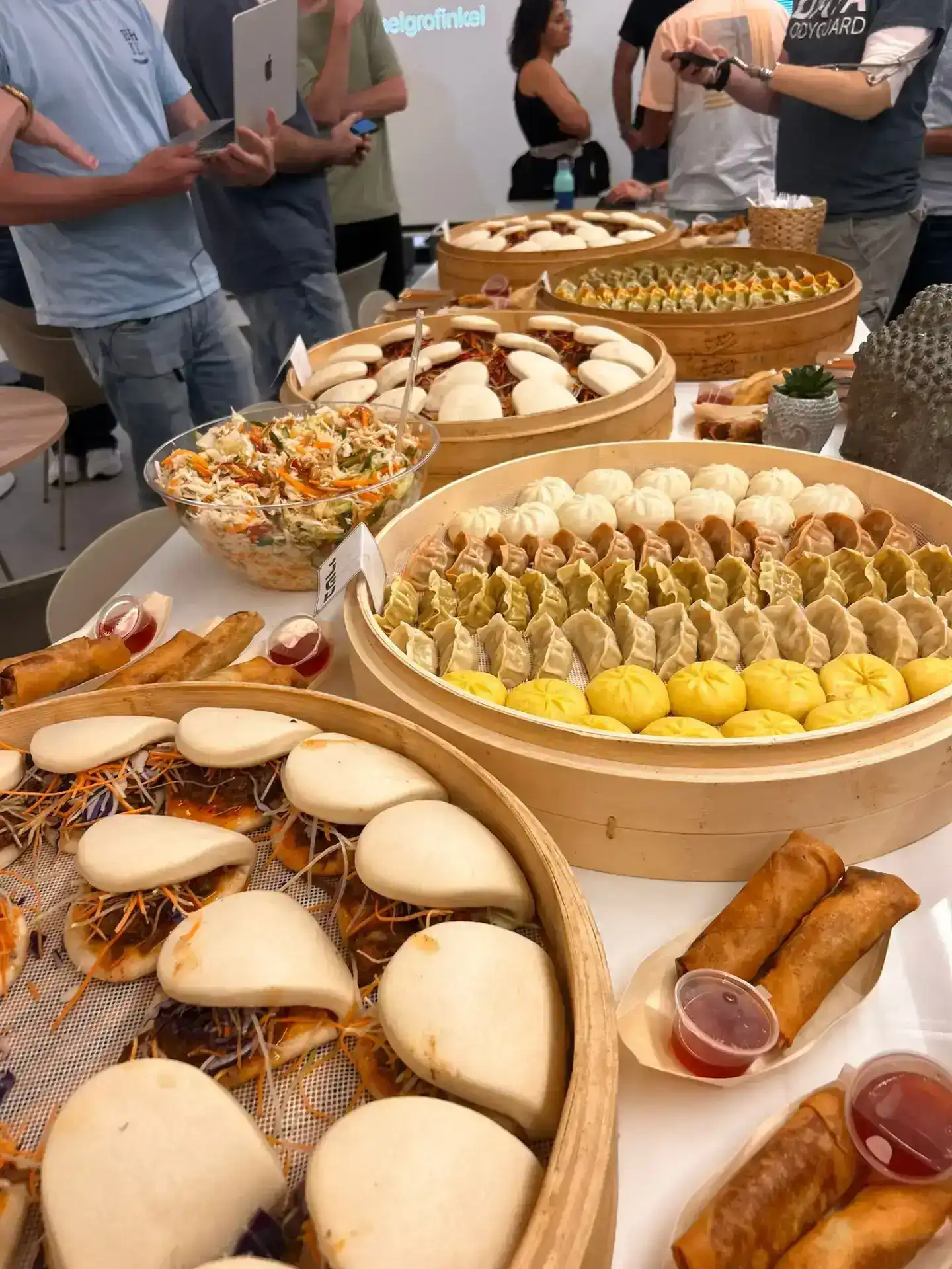 קייטרינג אסיאתי ליום הולדת – חוויה ייחודית לאורחים