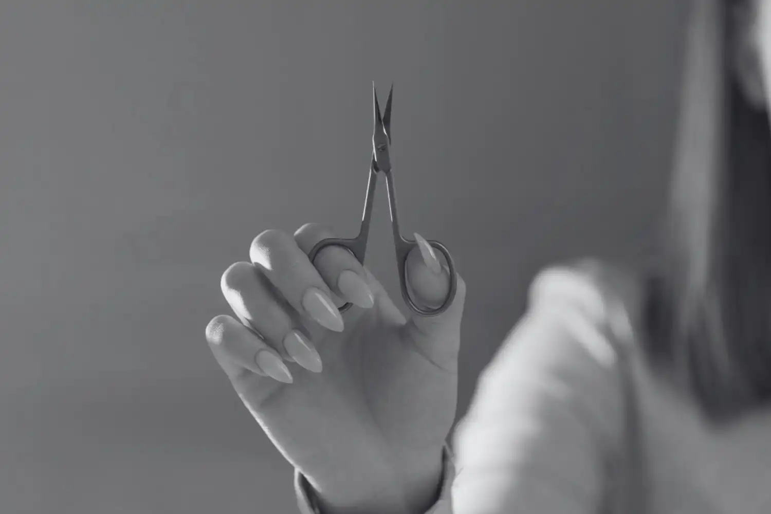 עיצוב ושיקום גבות מספריים