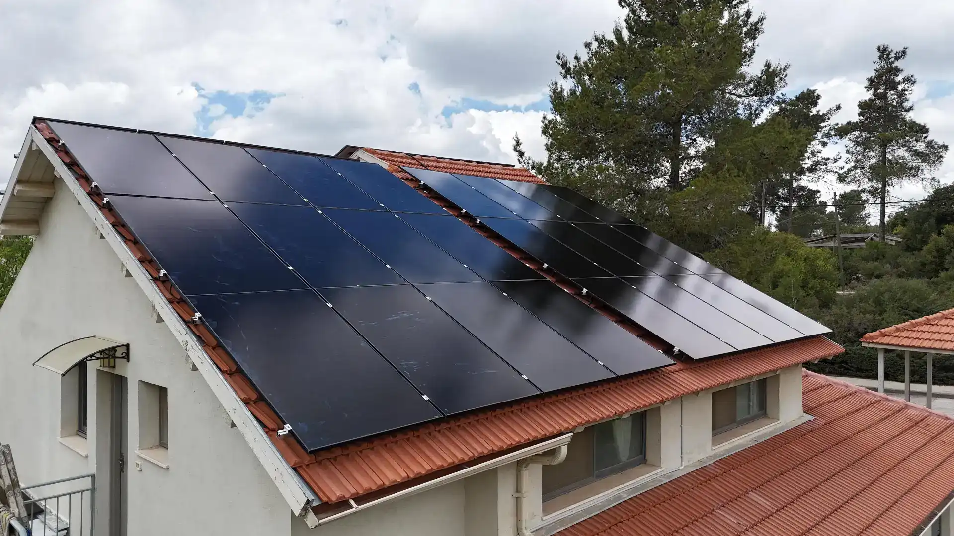 יהודה אדרי, נווה צוף