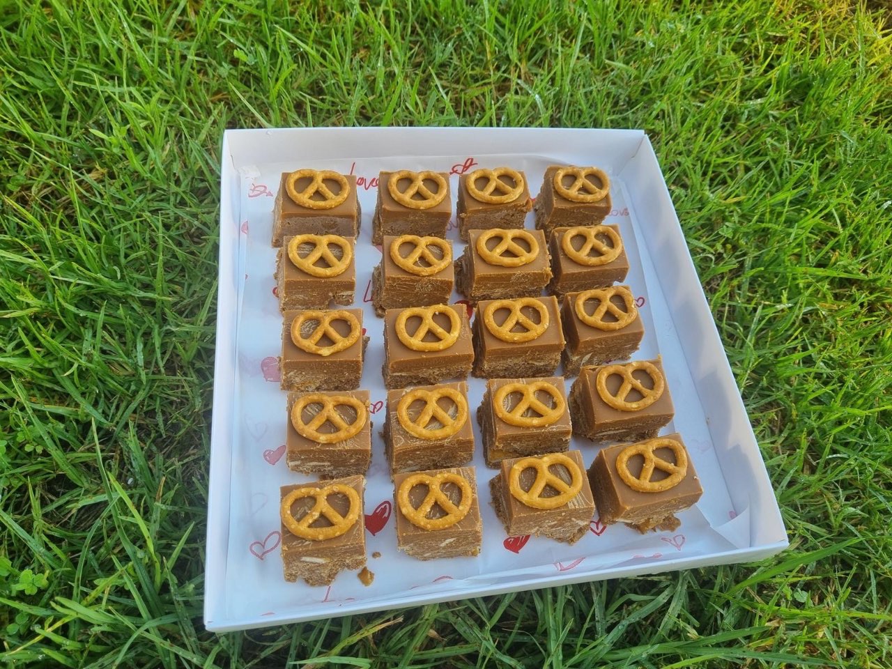 חיתוכיות  שוקולד / לוטוס