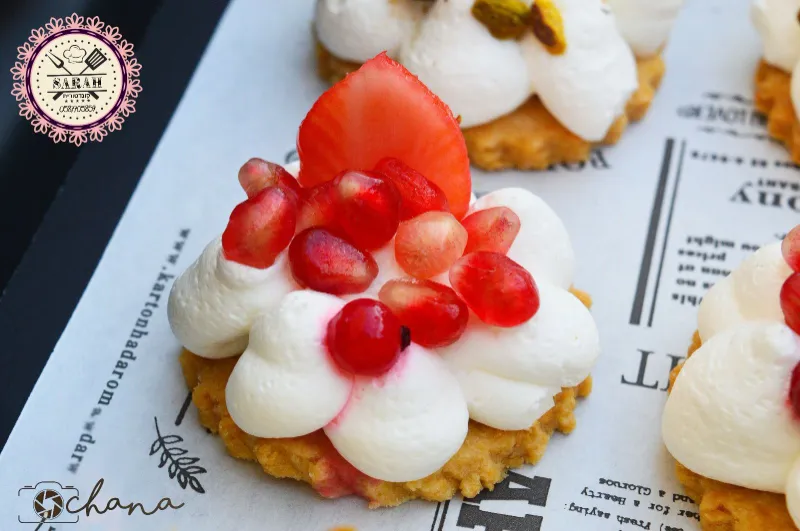 🍒מארז עוגיות בצק פריך שקדים בקישוט פירות עסיסים וטעימים 🍒
