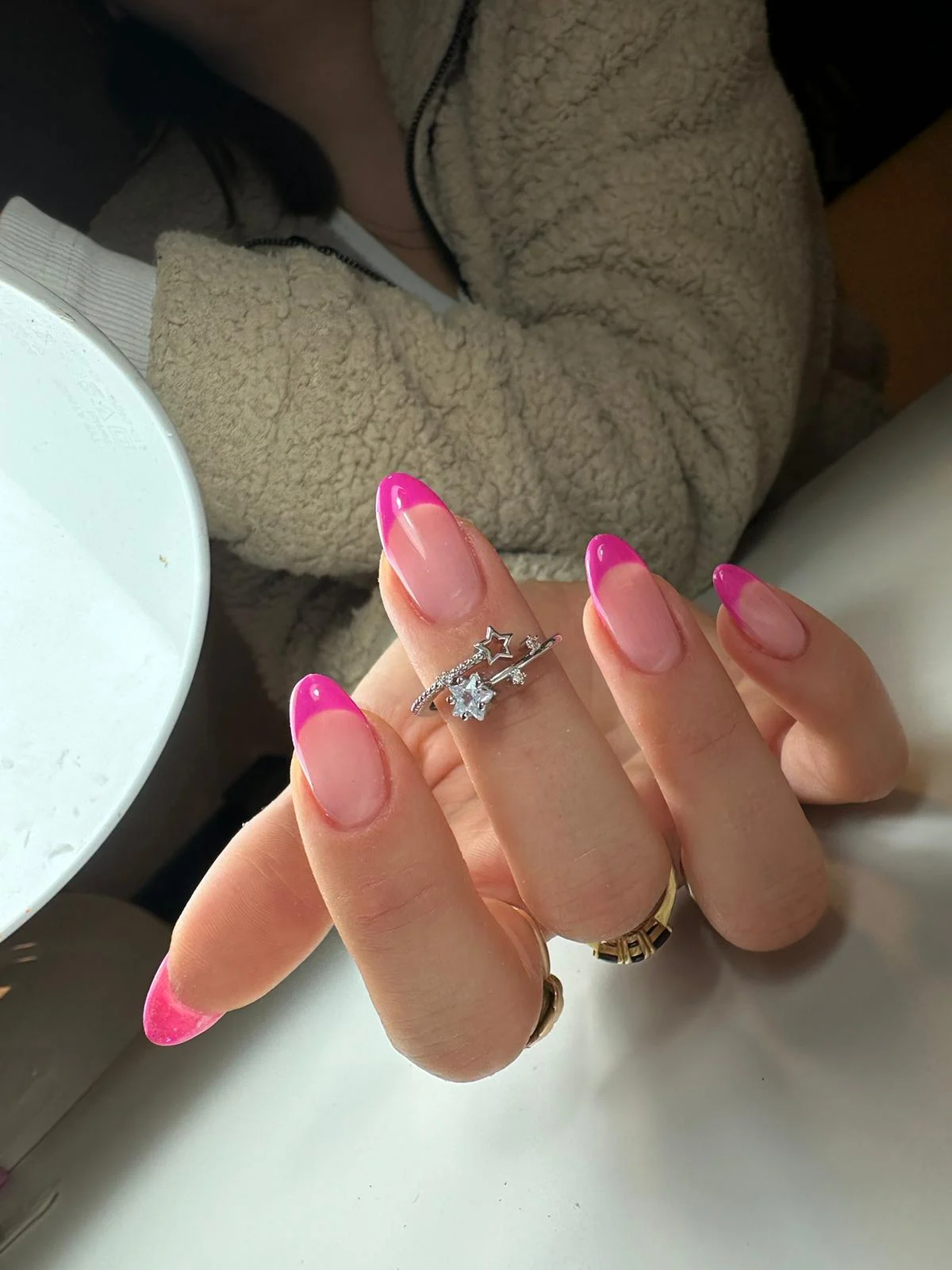 לק ג'ל מבנה אנטומי צבע אחיד