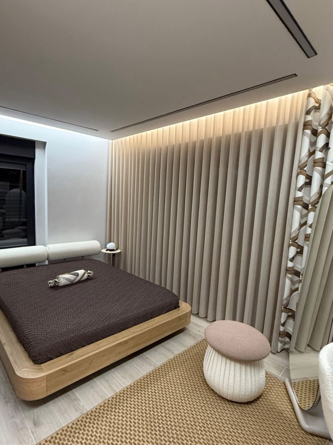 תפירת ווילונות לחדרי שינה