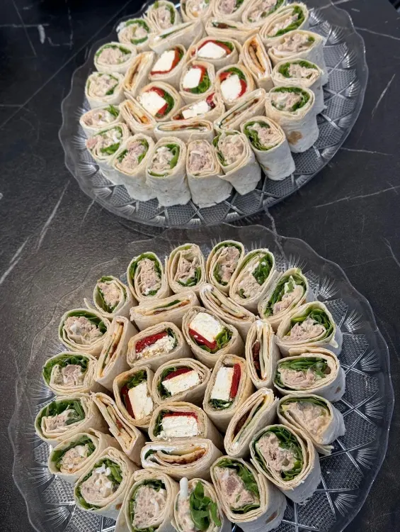 מגש מגולגלות סושי טורטיה