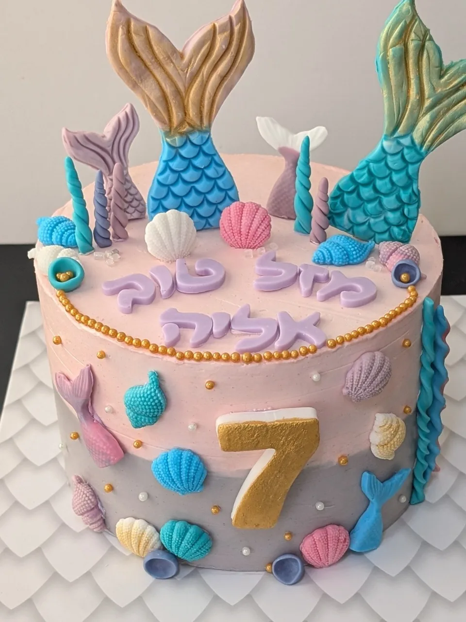 עוגת קומות מעוצבת