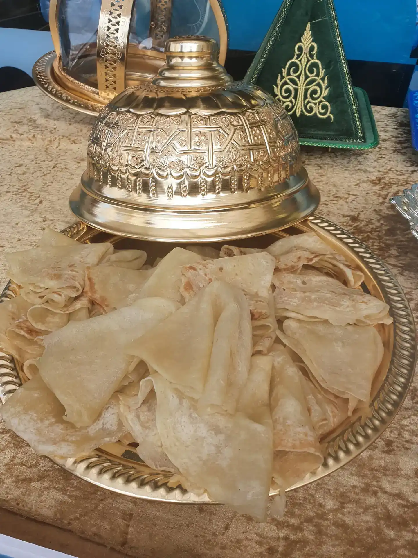 עמדה פרונטלית להכנת מופלטה וספינג'