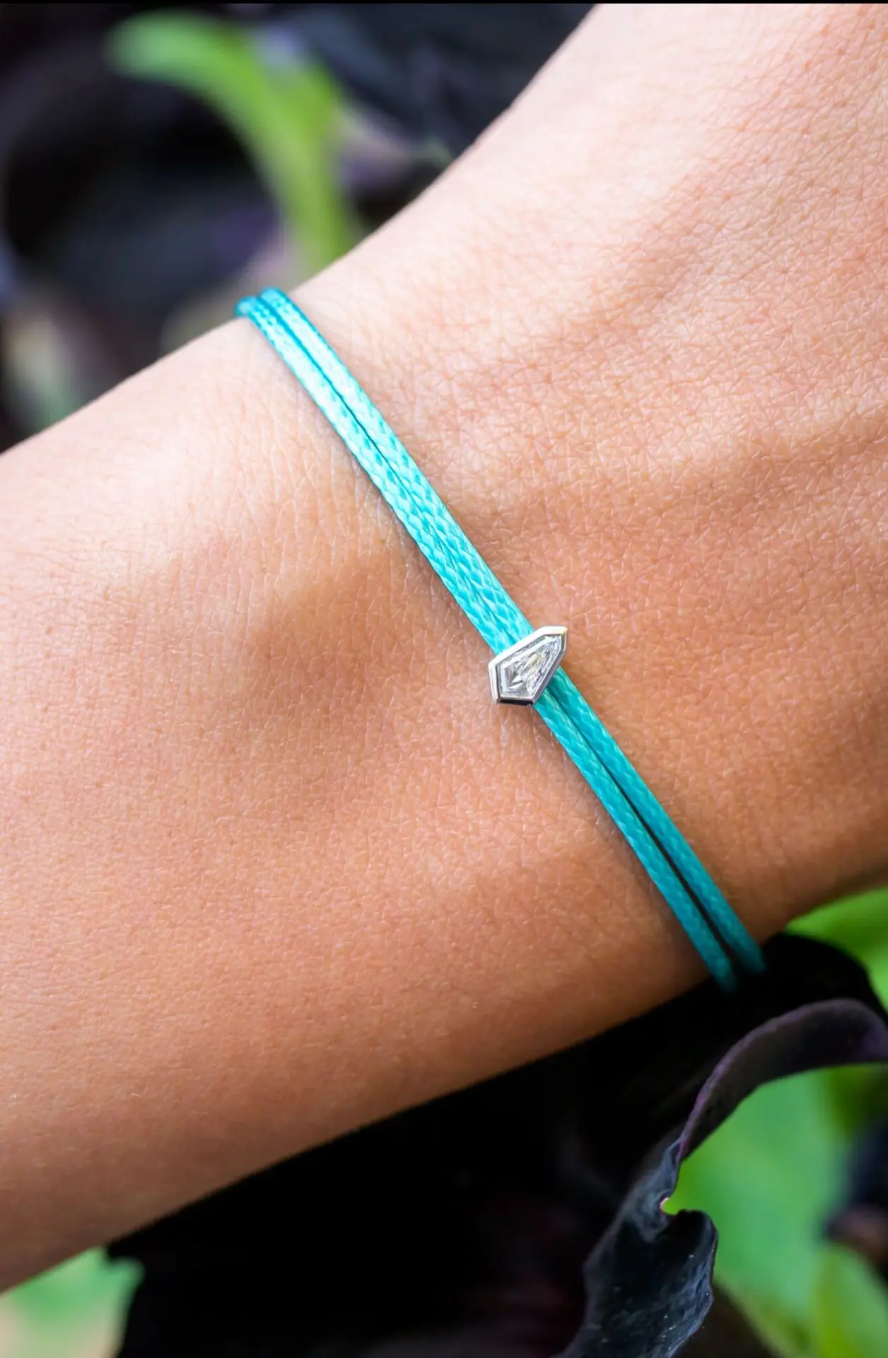 צמיד מעויין