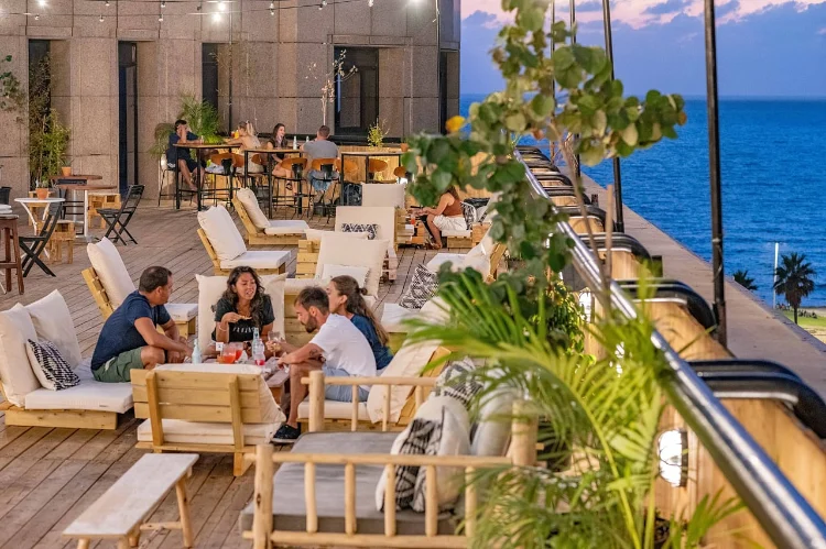 המקום - סלינה ת"א