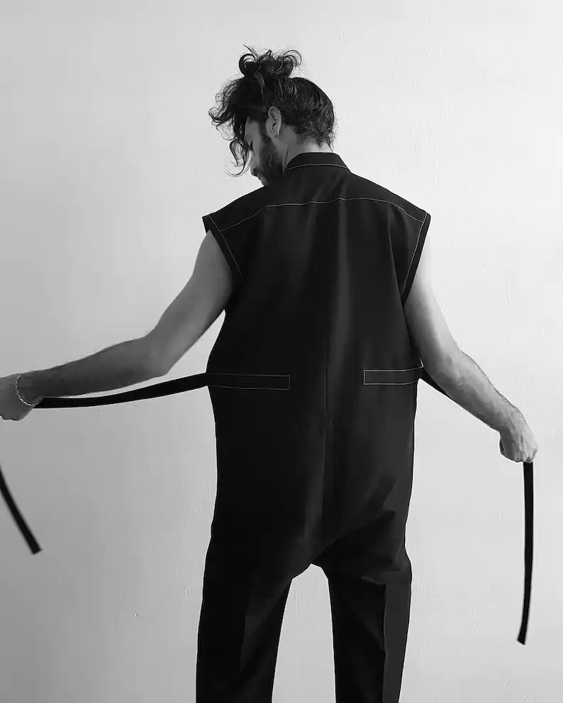 אוברול קופרו לגברים: אוברול מינימליסטי בהשראה יפנית