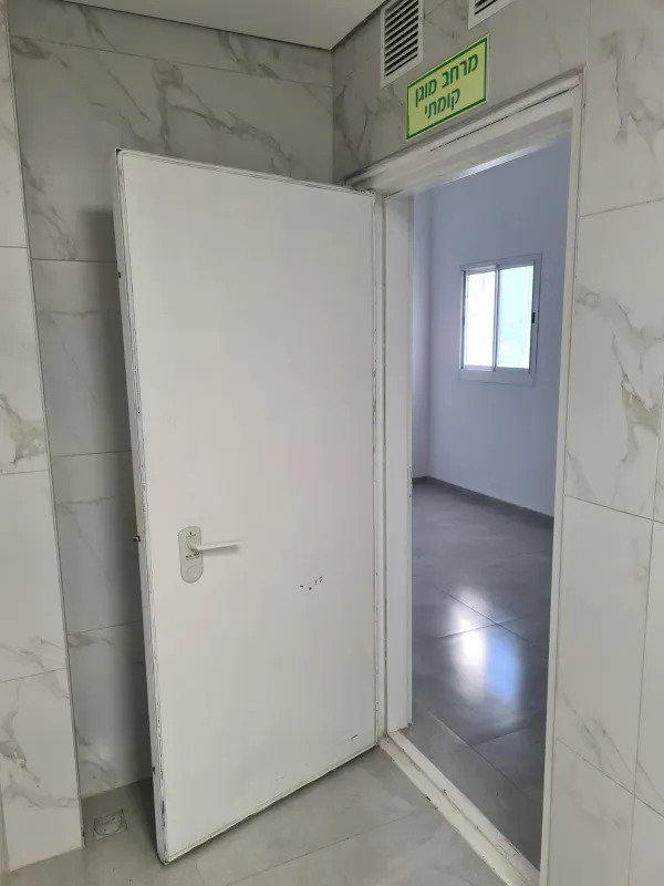 להשכרה חדר עבודה במשרד מסודר