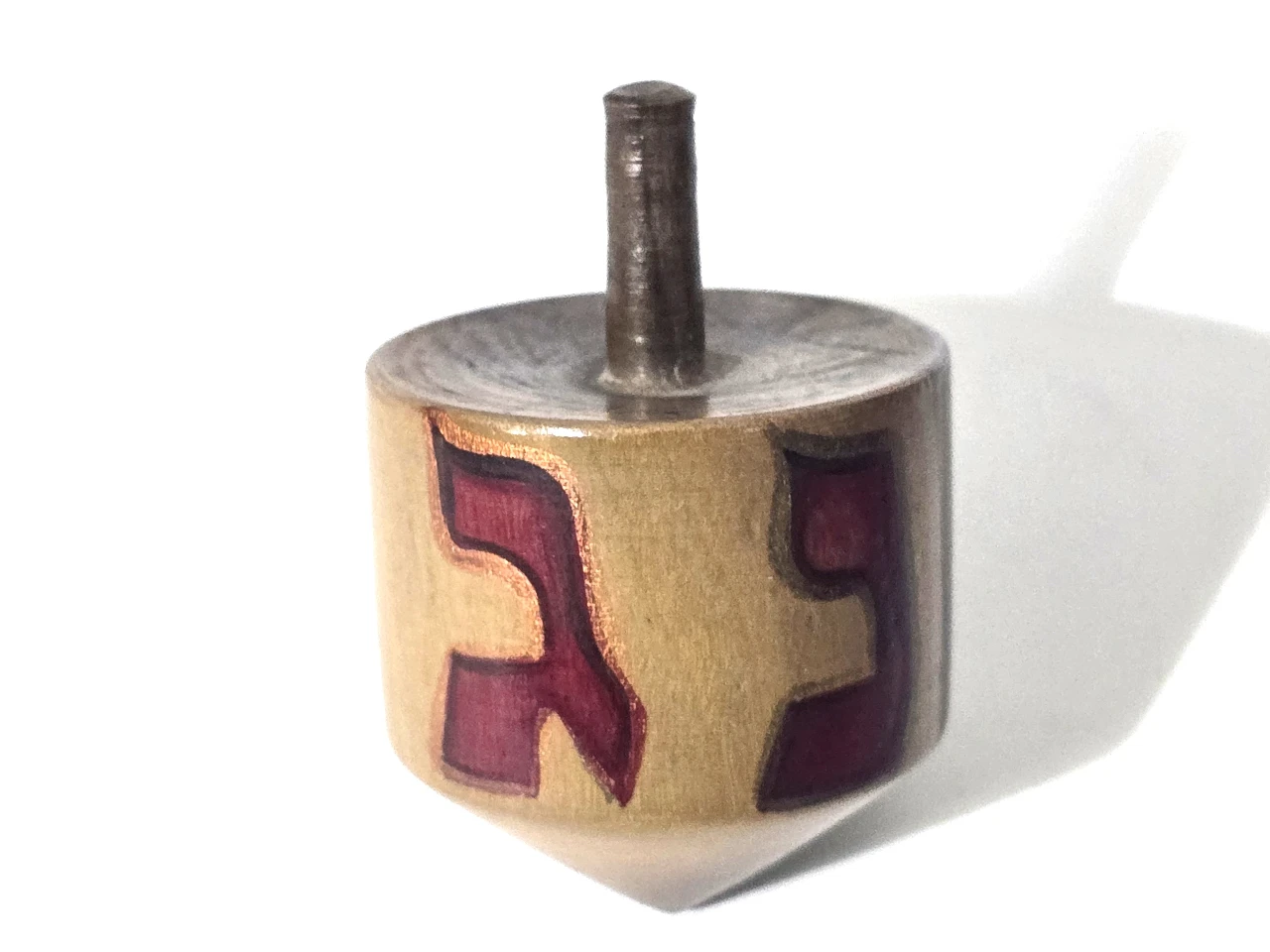 סביבון מעץ זית עבודת יד חתום חתימת אומן מידות: 	3 x 5 ס"מ