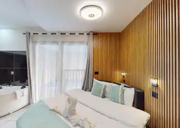 סוויטות 6 אורחים