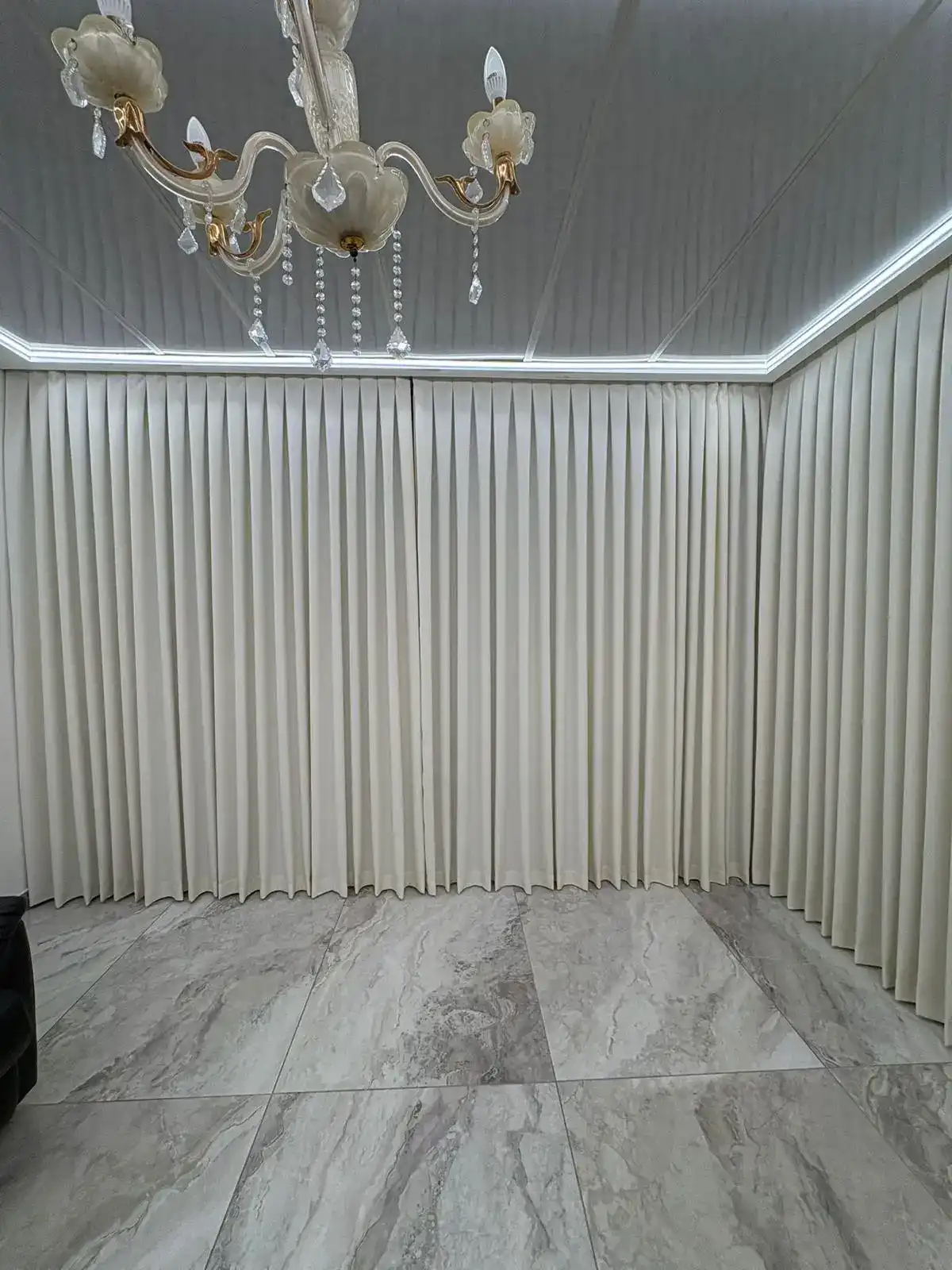 תפירת ווילונות לסלון