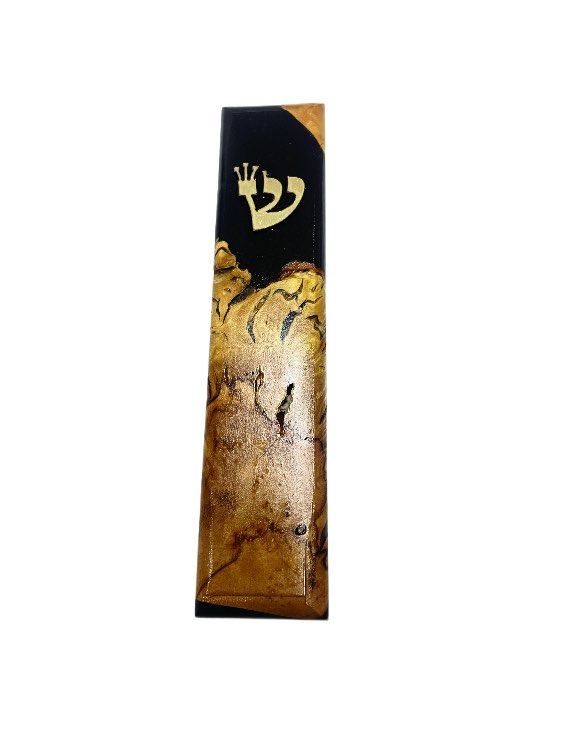בית מזוזה שורש זית ואפוקסי בגוון שחור 