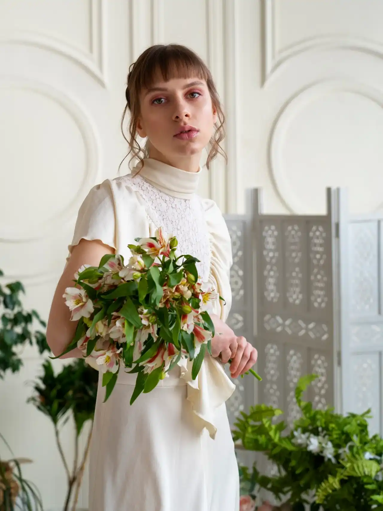 שמלות ערב לנשים שמחפשות אלגנטיות עם צניעות