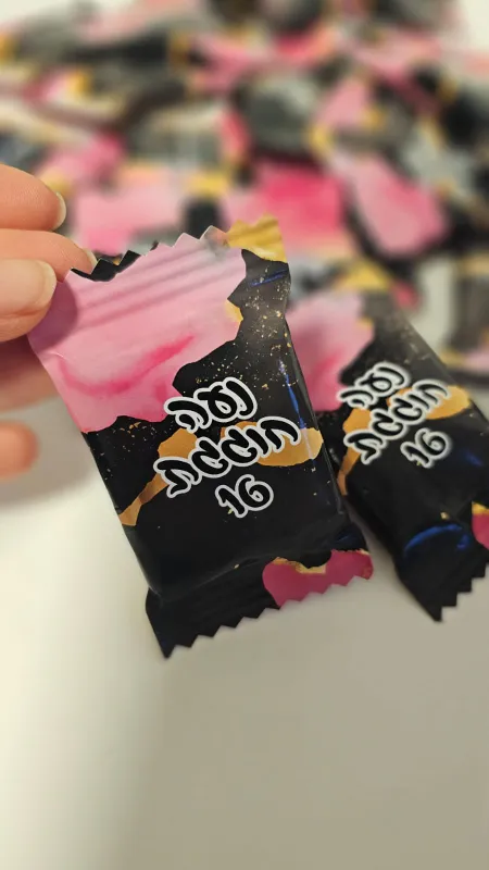 מיתוג ליום הולדת 16