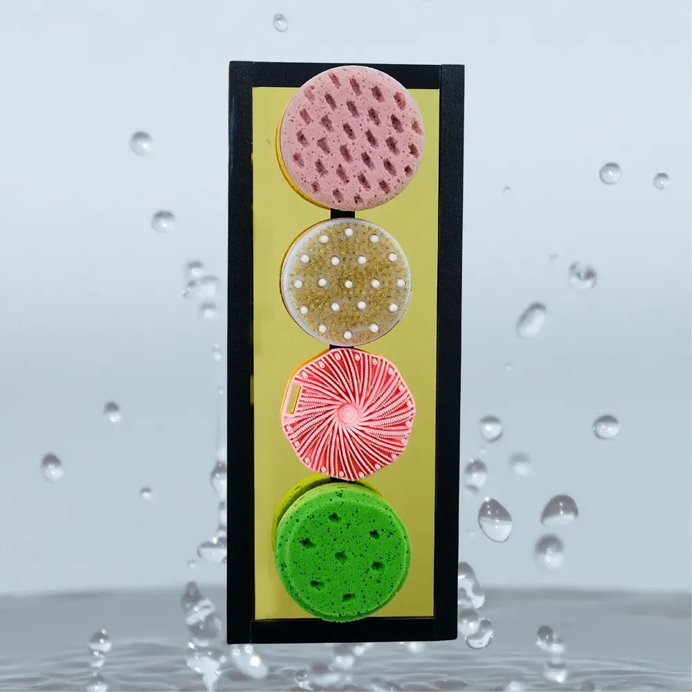 מתלה מראה עם ארבעה ספוגים או מברשת