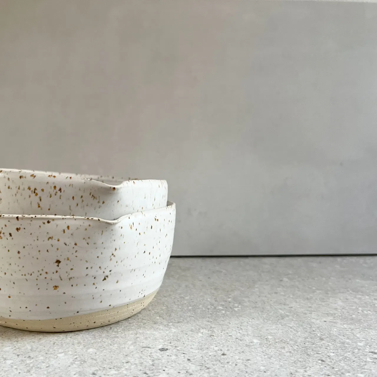 סט קערת מאצ'ה + מעמד