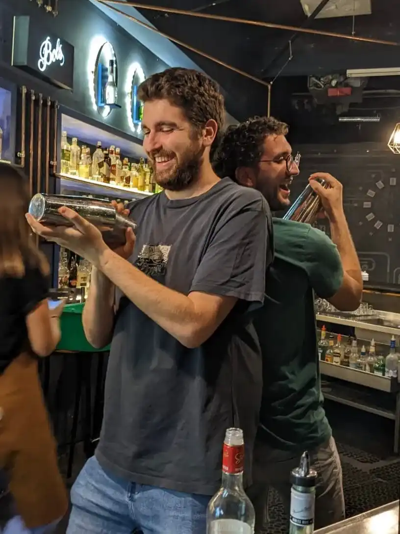 איך להפוך כל אירוע לחוויה בלתי נשכחת עם סדנת קוקטיילים