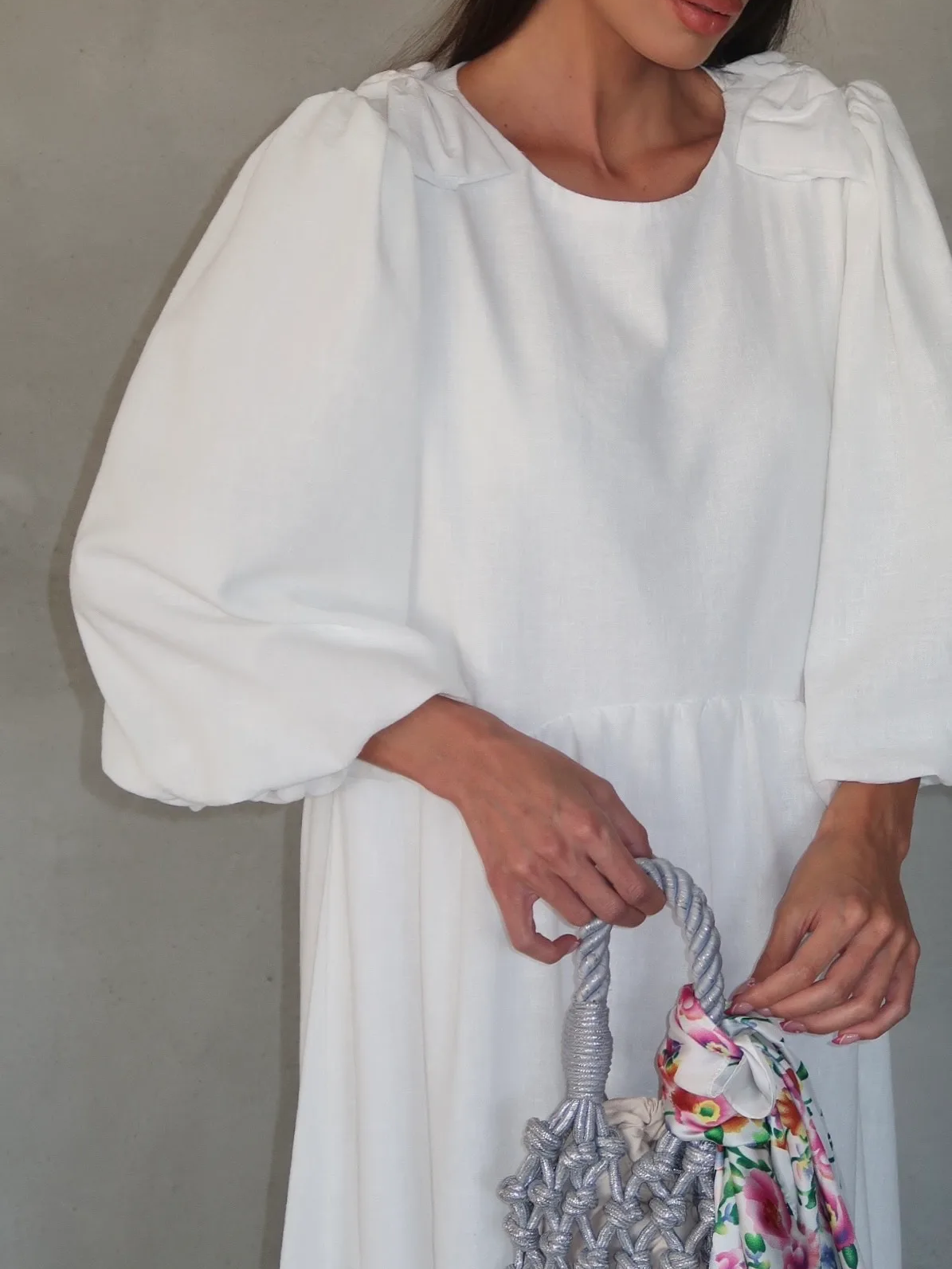 שמלת פפיון לבנה