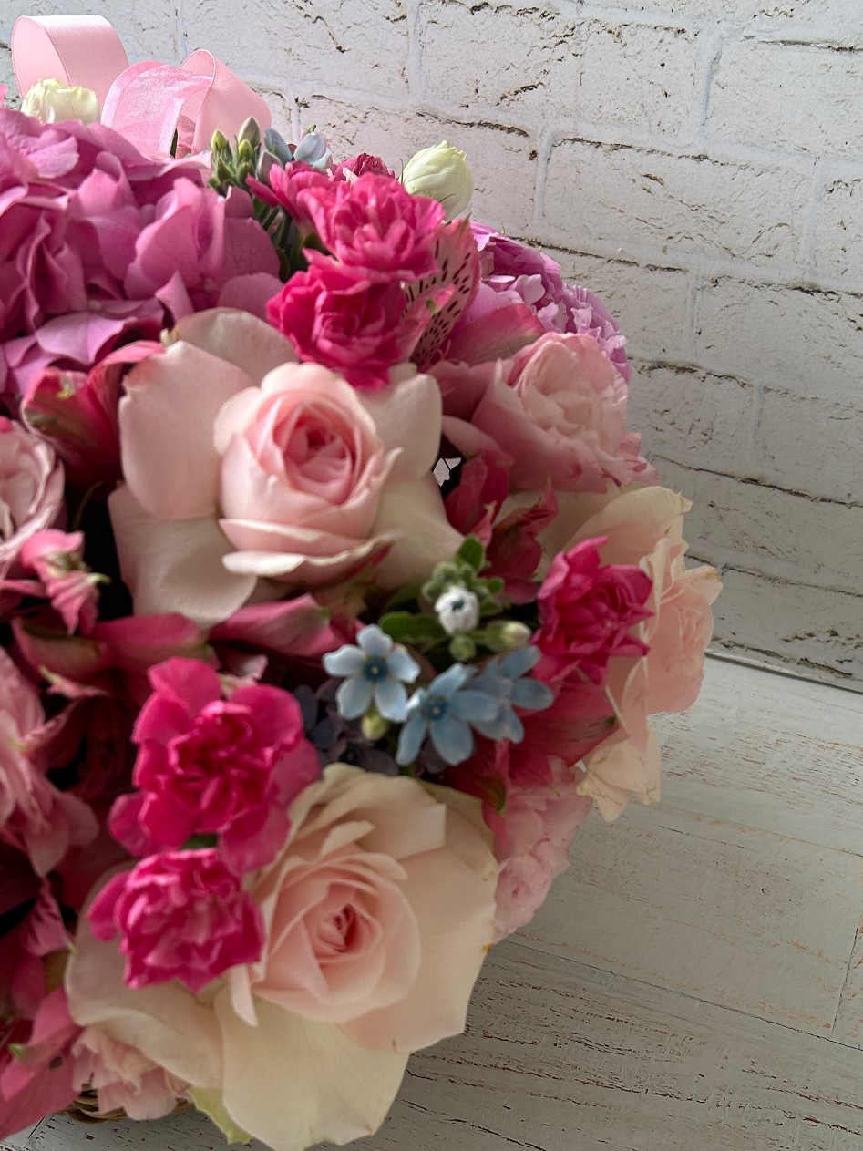 סלסלת פרחים 550₪