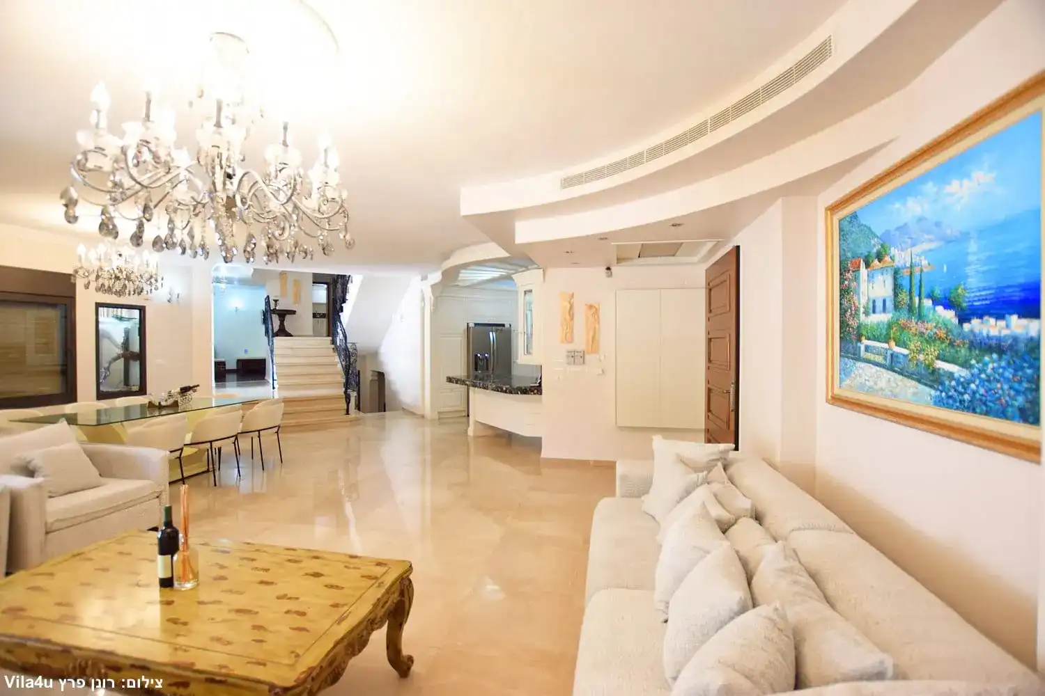 וילה בכפר ורדים