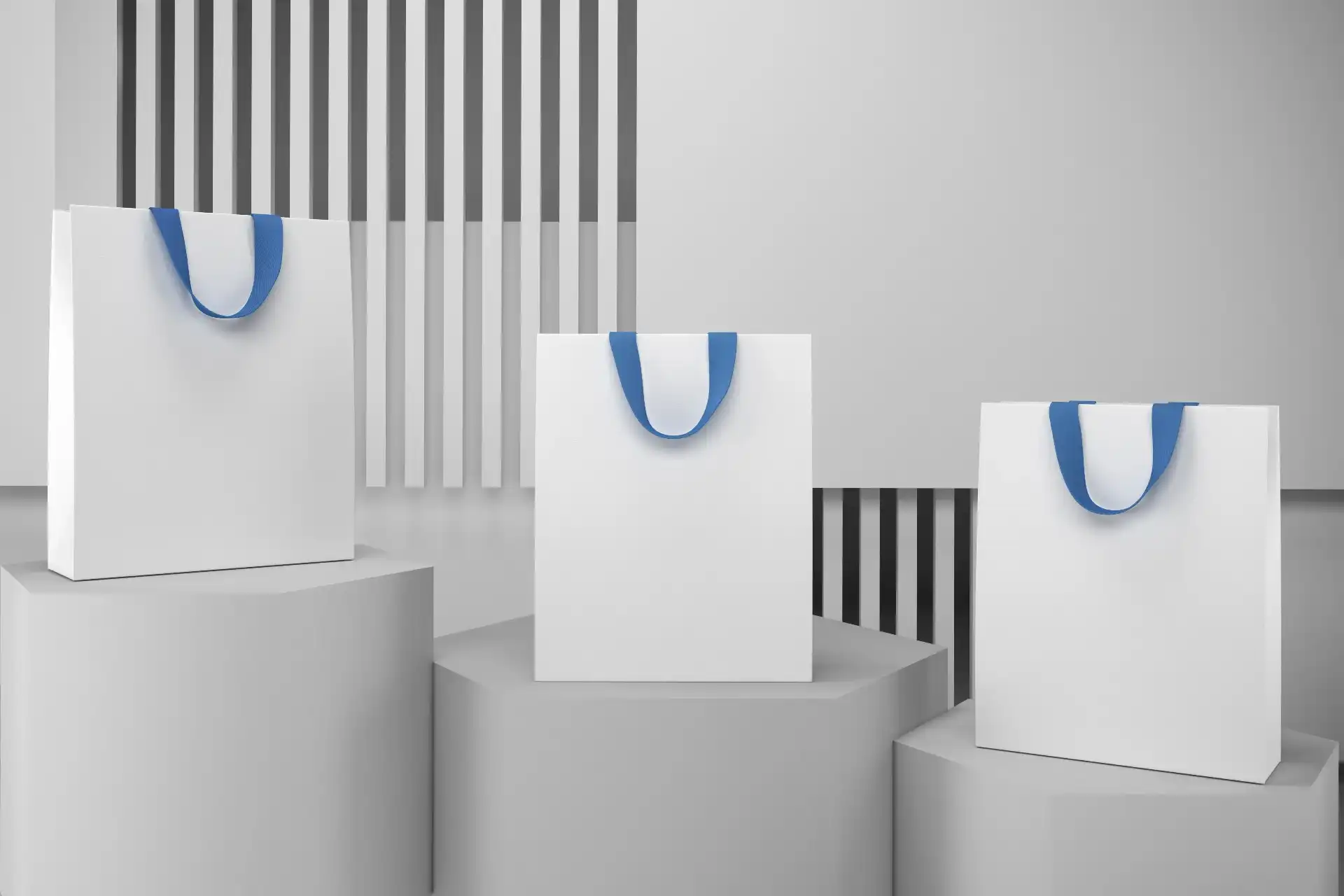 שקיות נייר ממותגות לעסקים כמשפרות חוויית לקוח | דניאל שיווק