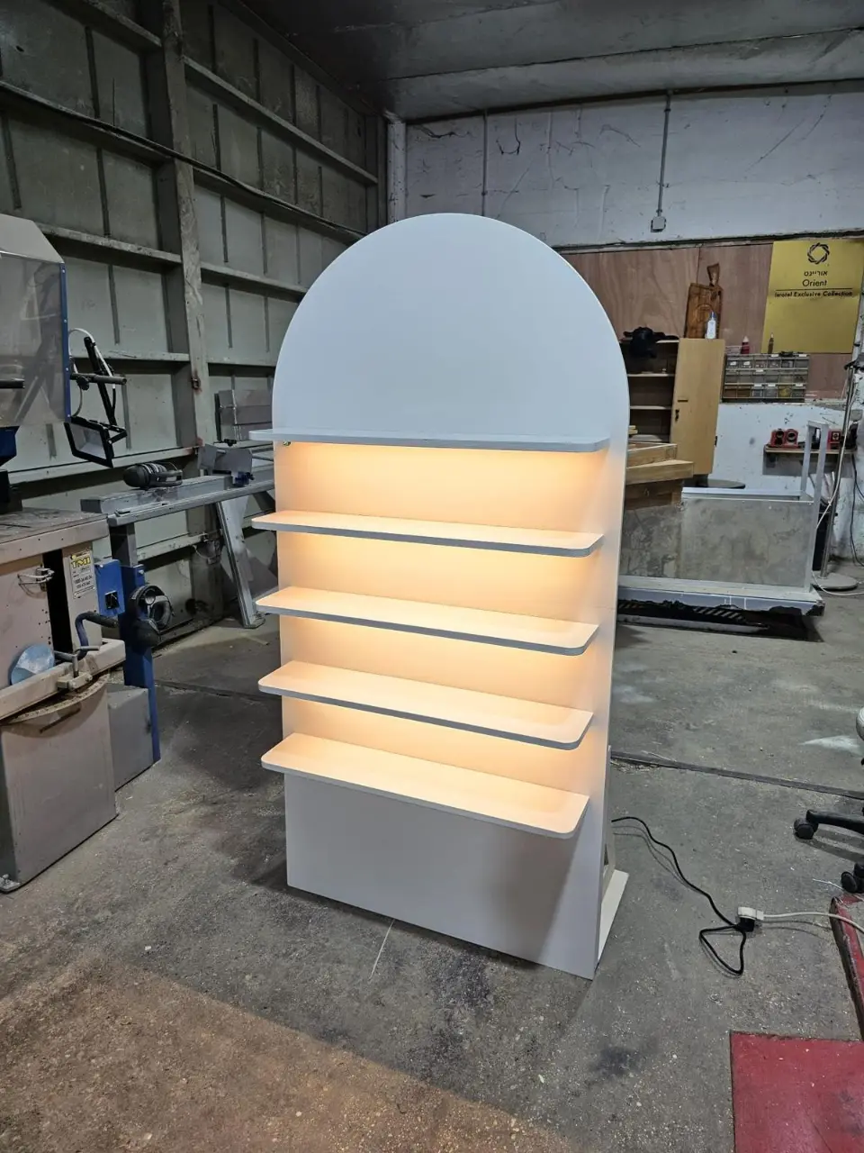 פרויקטים בהתאמה אישית (עץ ומתכת)