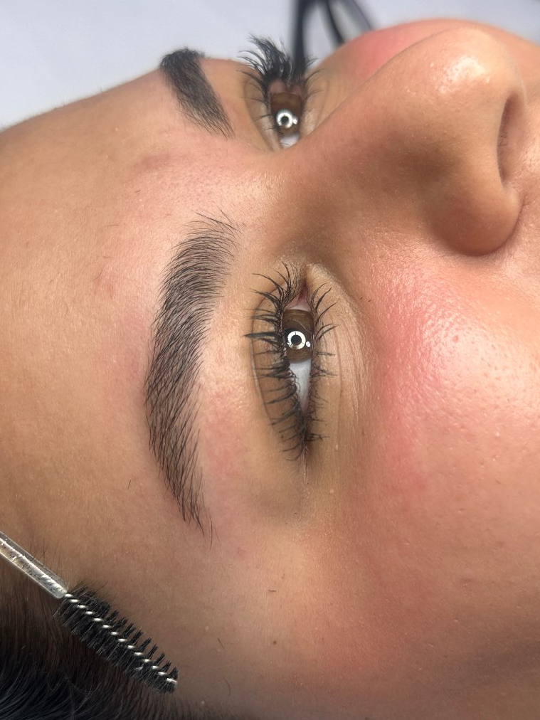 טיפים לעיצוב גבות שישנו את כל הלוק שלך