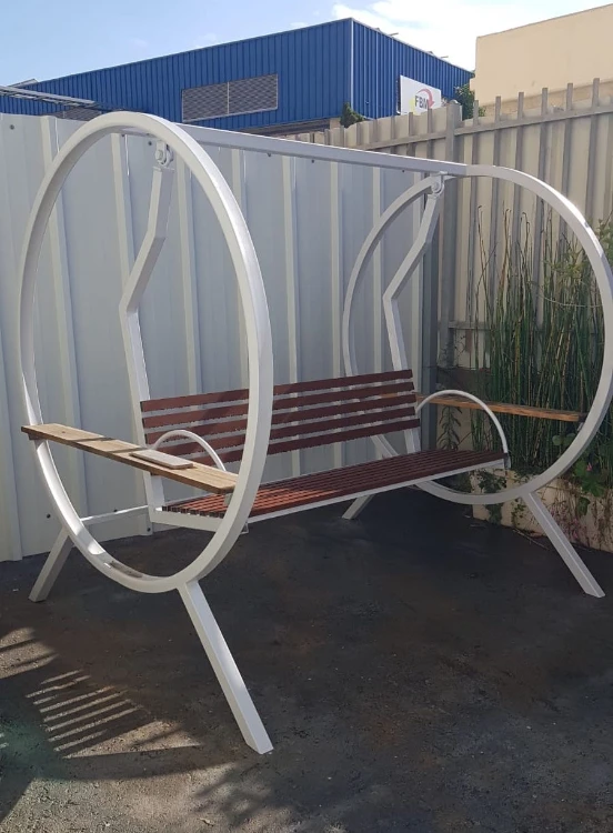 נדנדה דקורטיבית