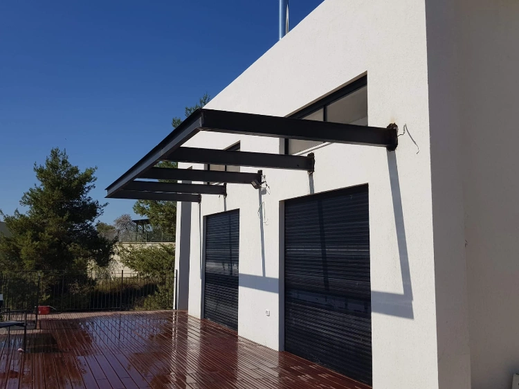 בסיס פרגולה דקורטיבית