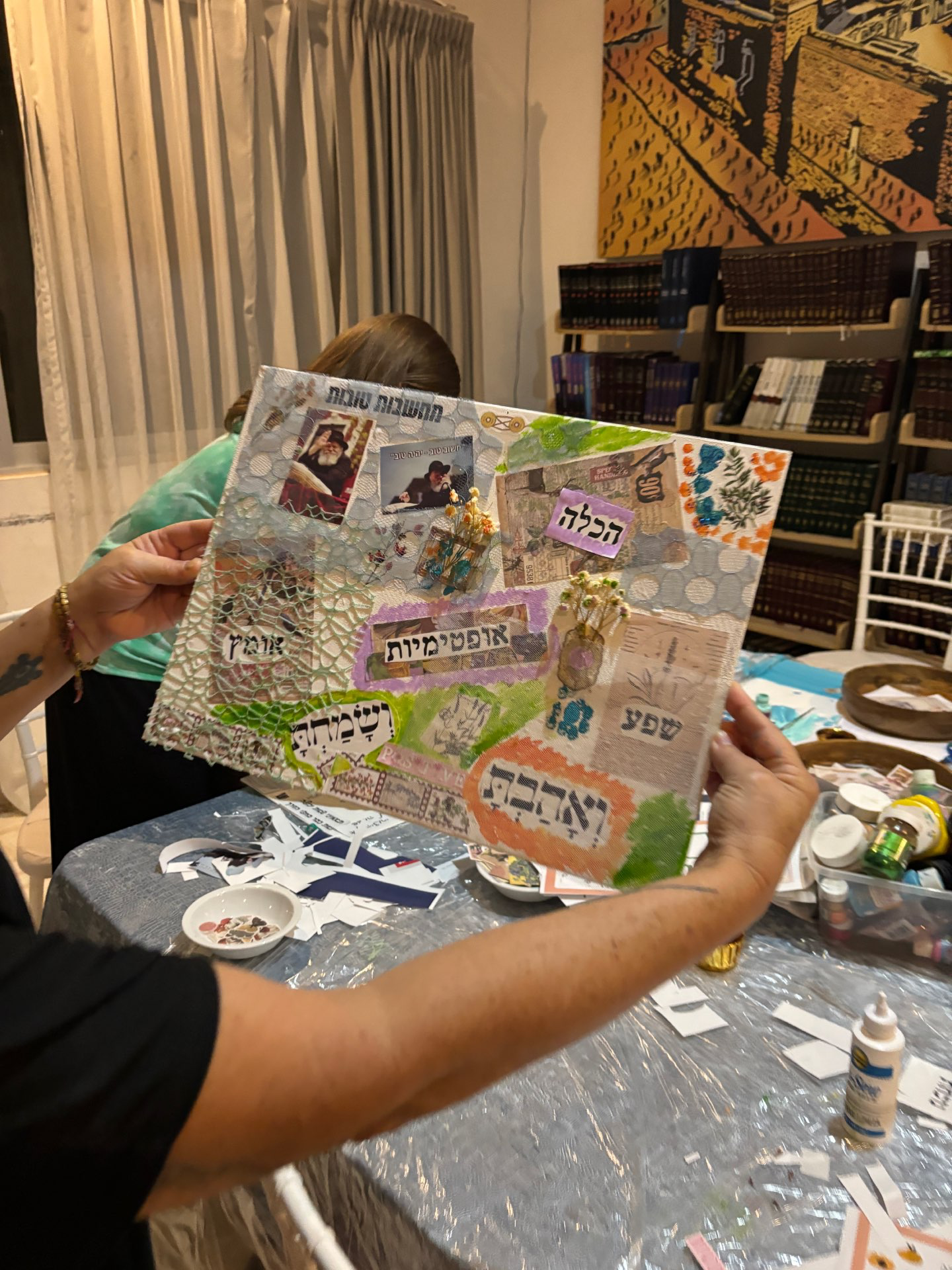 יוצרות מציאות