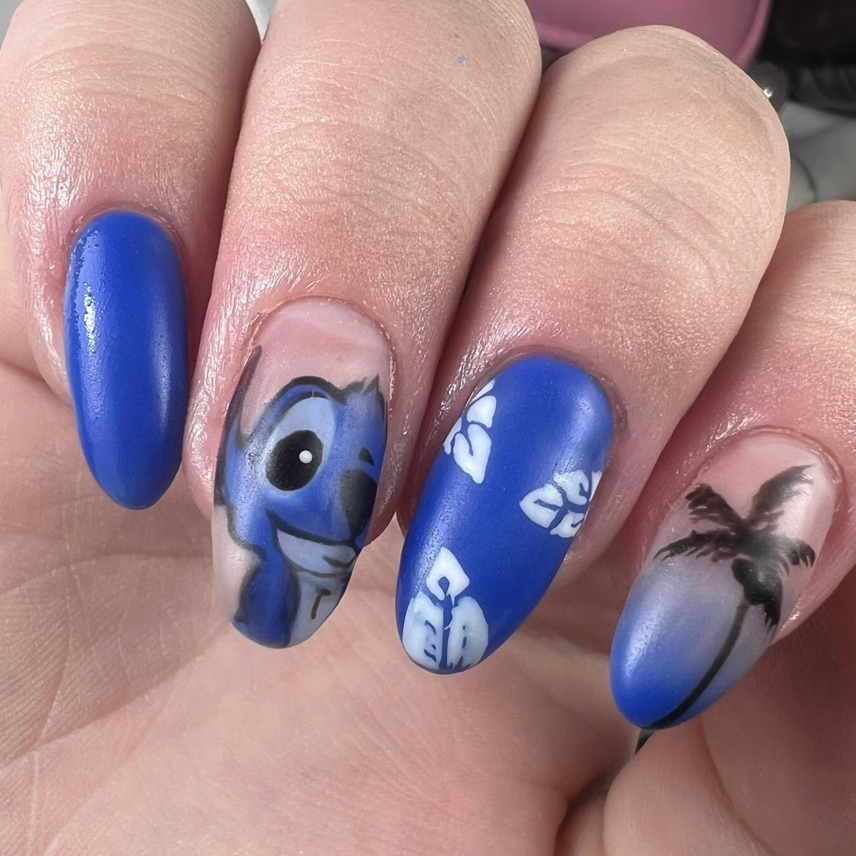 ציורים מיוחדים וקישוטים ממש לבחירתך