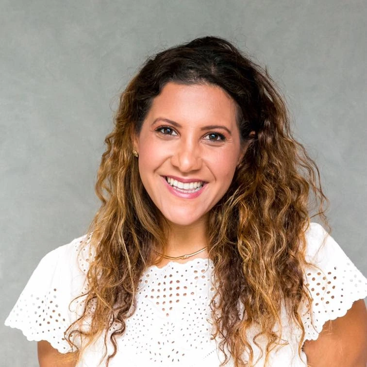 אפרת קופר מספרת