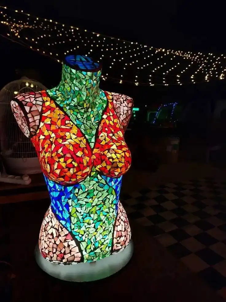 חוג לפסיפס זכוכית