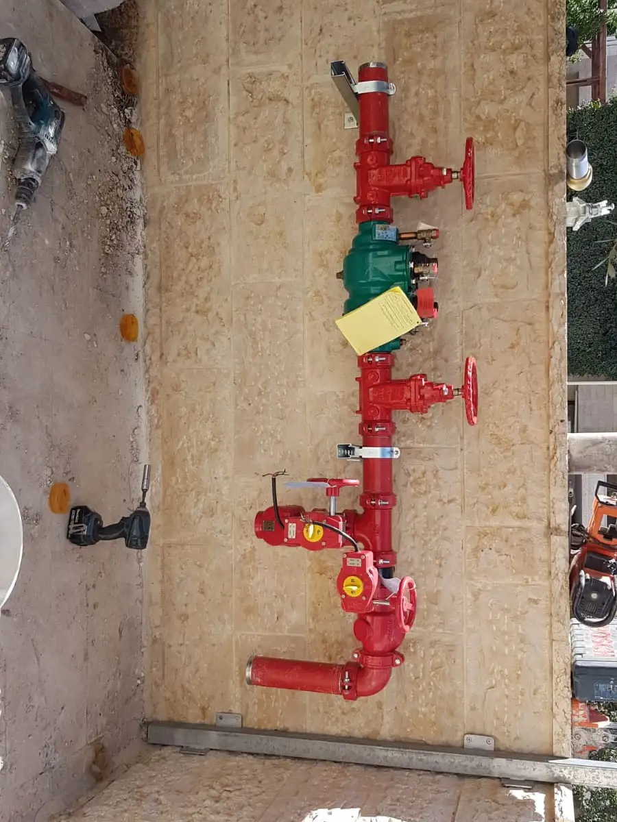 החלפת והארכת ספרינקלרים גלויים ומוסתרים
