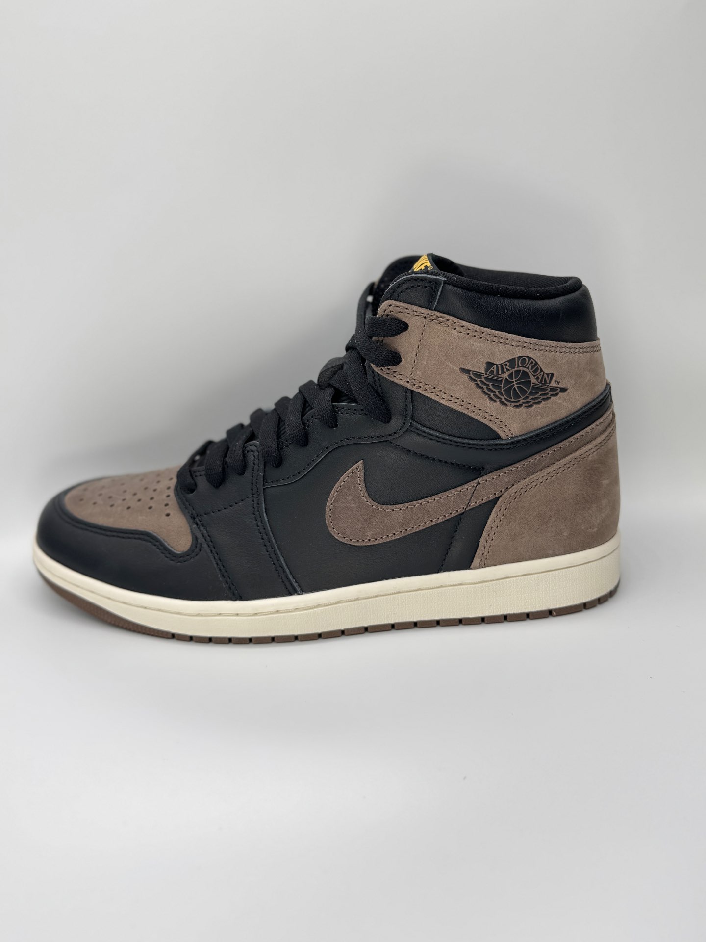 “Jordan 1 Retro high Og “Palomino