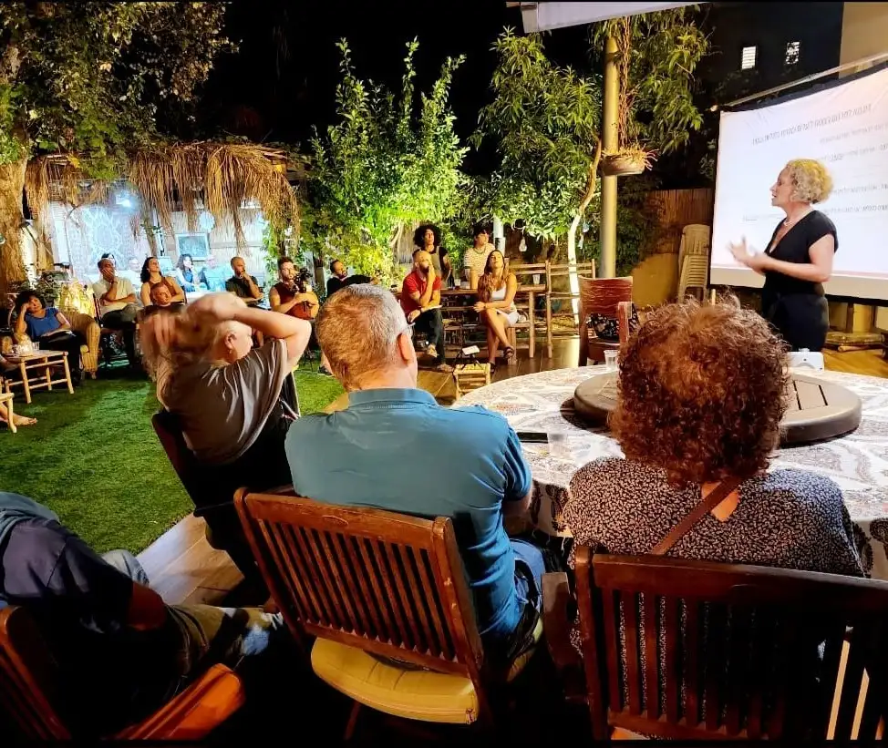 הרצאה לחינוך פיננסי | הרצאה כלכלית לארגונים וקבוצות
