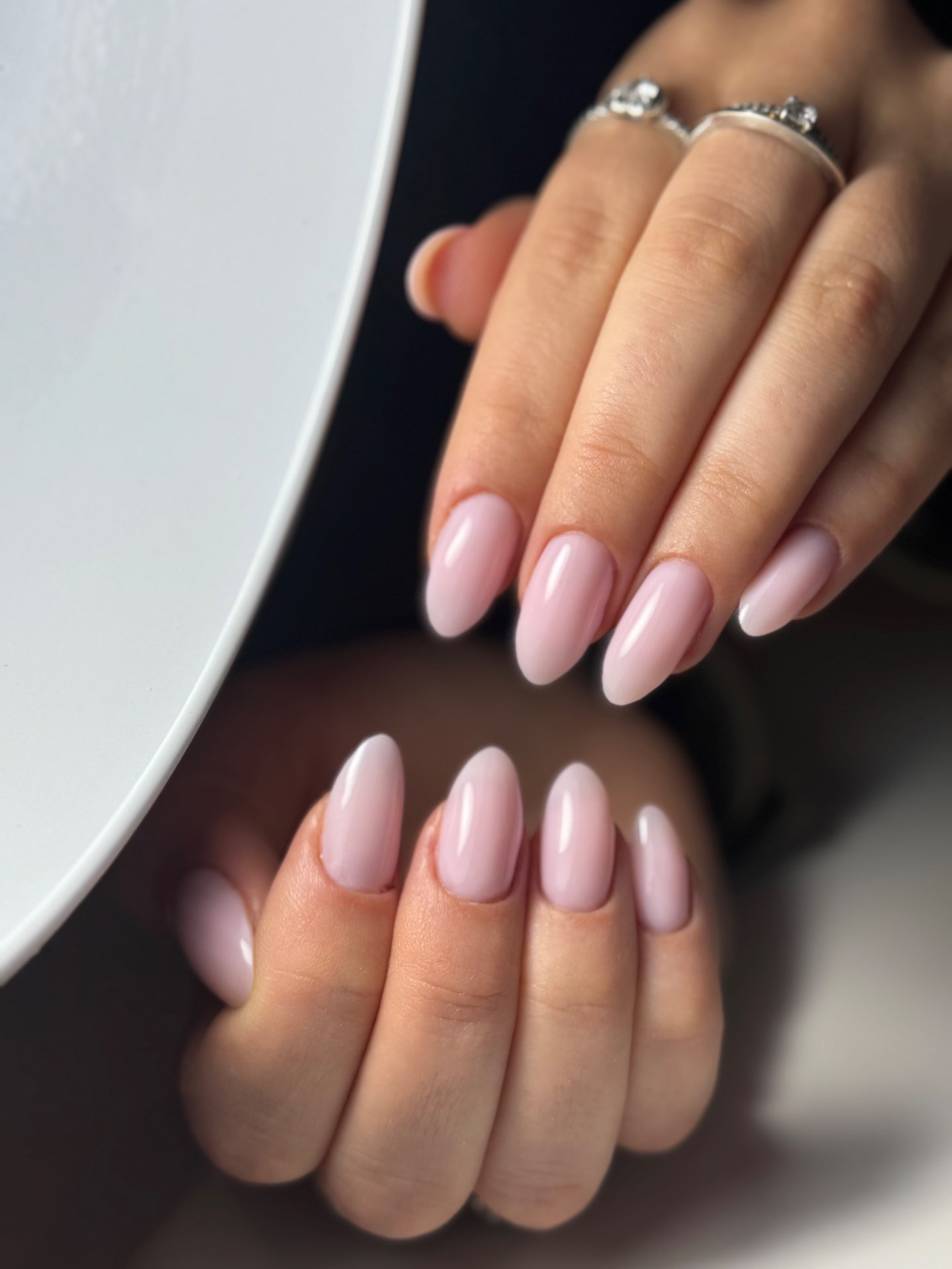 מילוי ציפורניים ברמת השרון – לשמור על המראה המושלם לאורך זמן