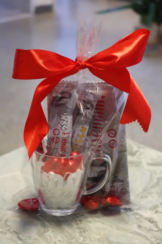 מארז שחור לבן כולל איור אישי