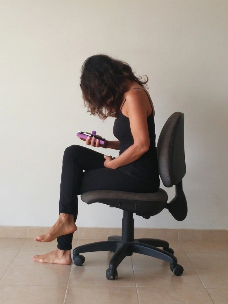 ישיבה לא נכונה