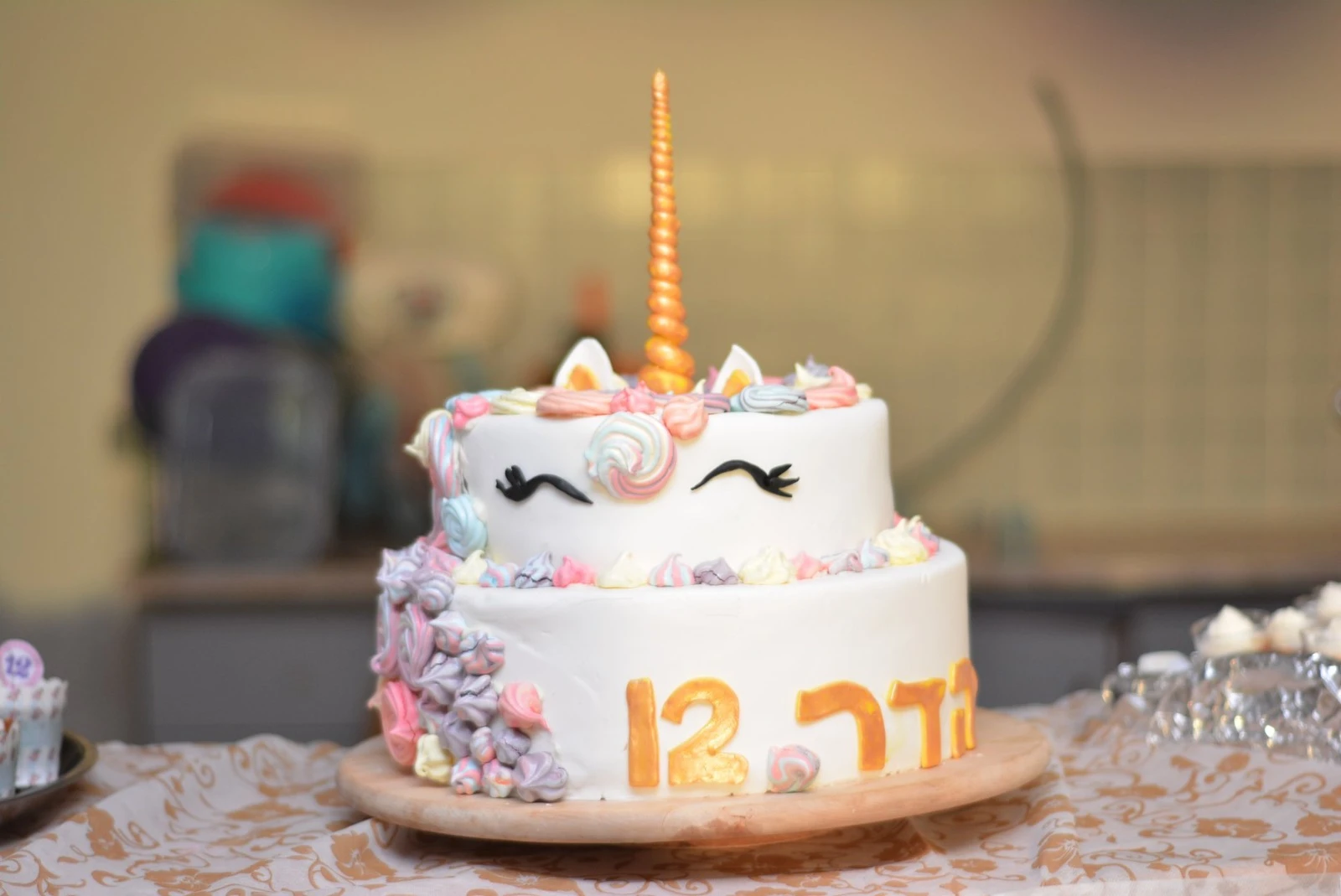 מאפים, לחמים וקינוחים בהזמנה אישית