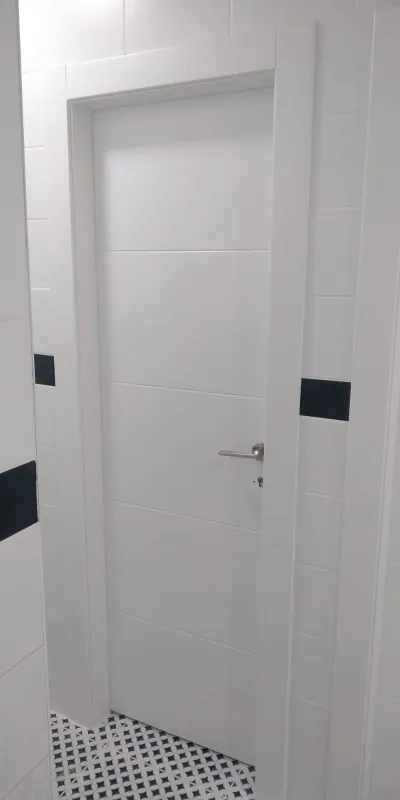 חיפויים ודלתות קיר
