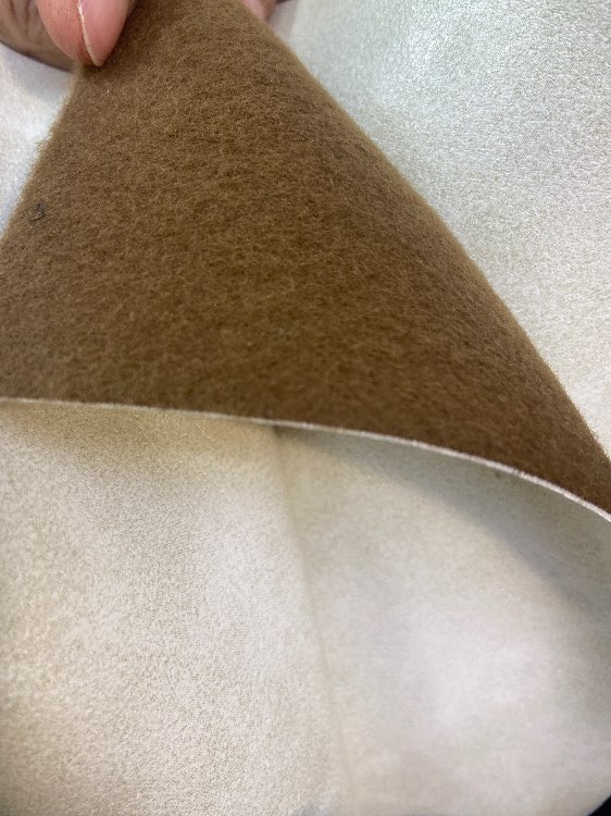 דמוי עור איטלקי מבריק