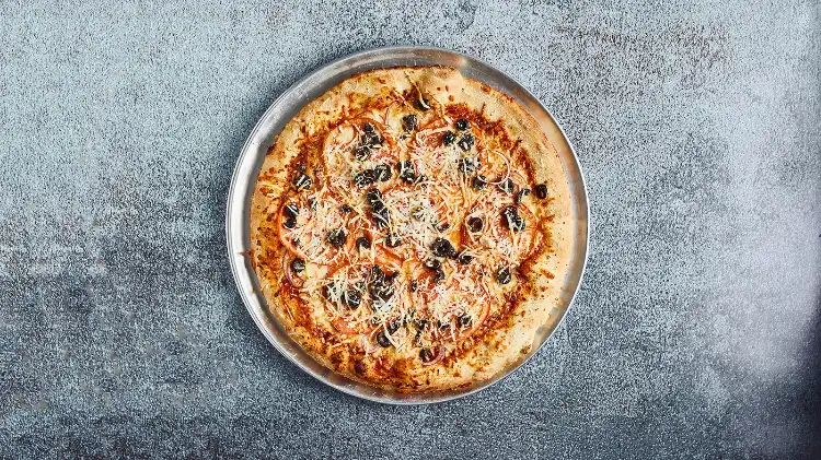 פיצה יוונית משפחתית