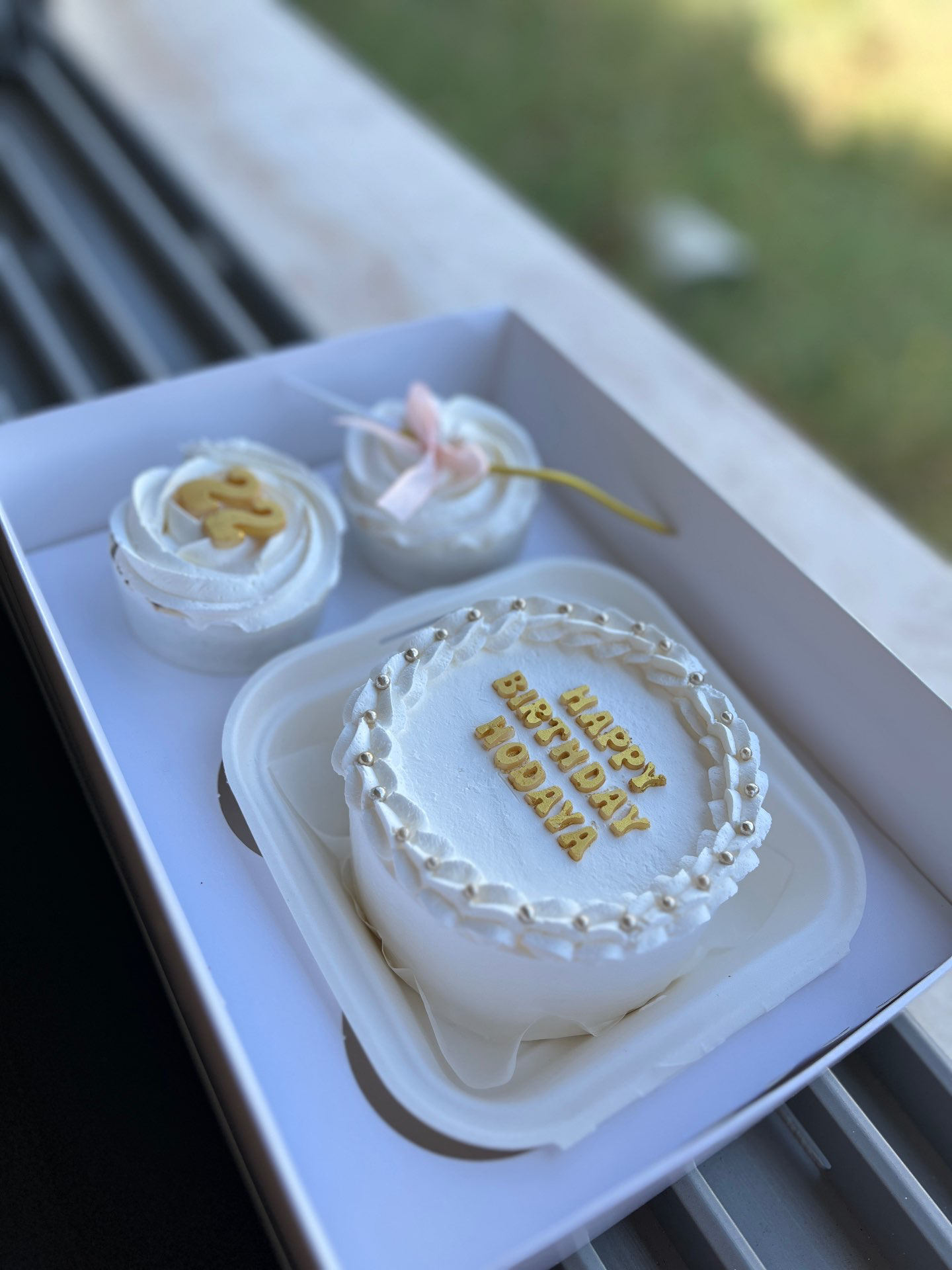 מארז בנטו + קאפקייקסים מעוצבים