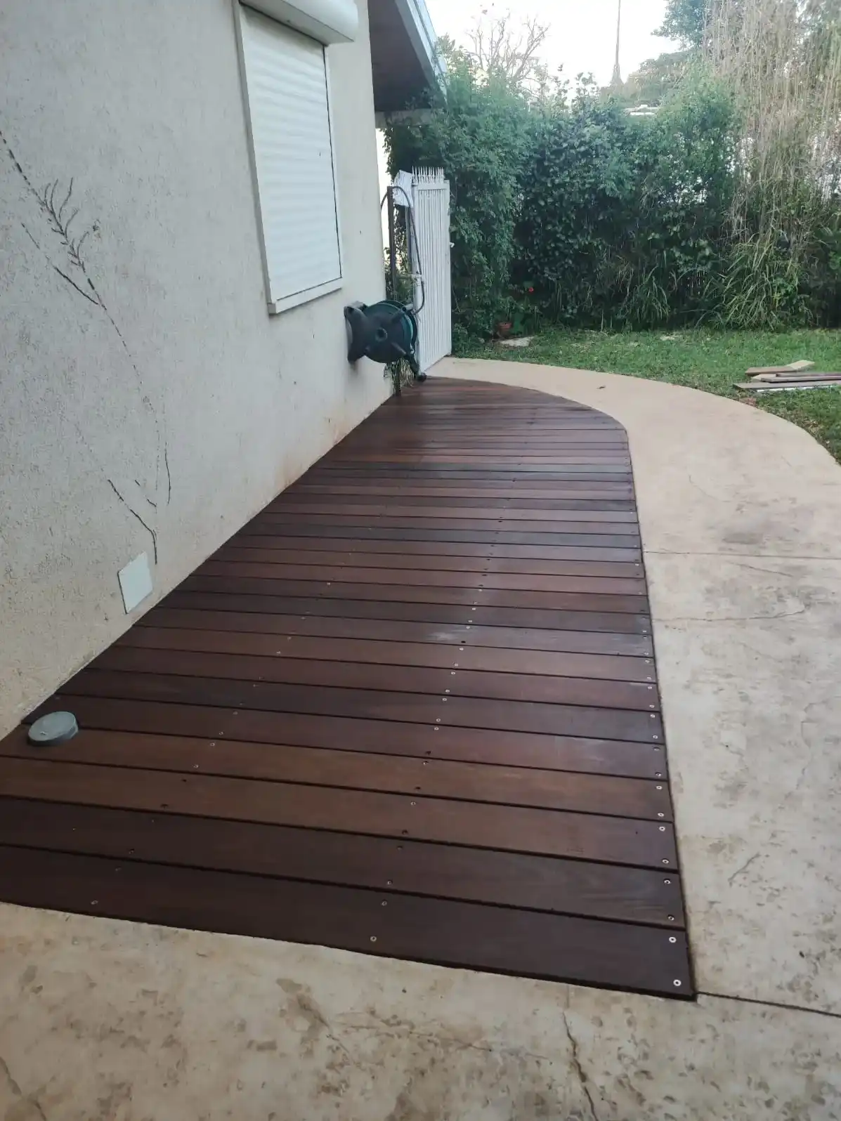 דק אורן/איפאה טבקו/במבוק/טיק בורמזי/סינטטי - החל מ420 ₪ למ"ר