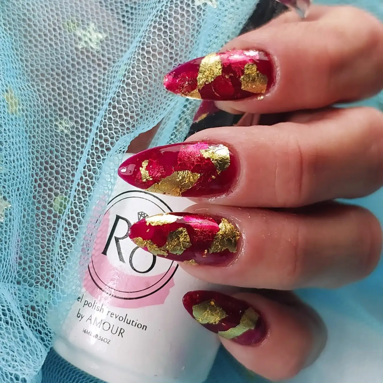 בניית ציפורניים