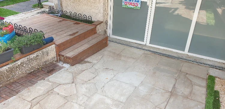 בניית דקים