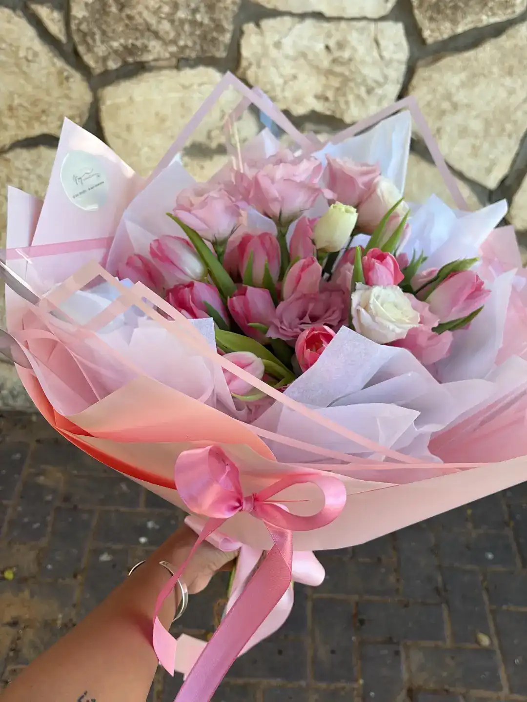 זר טוליפים וליזיאנטוס פינק